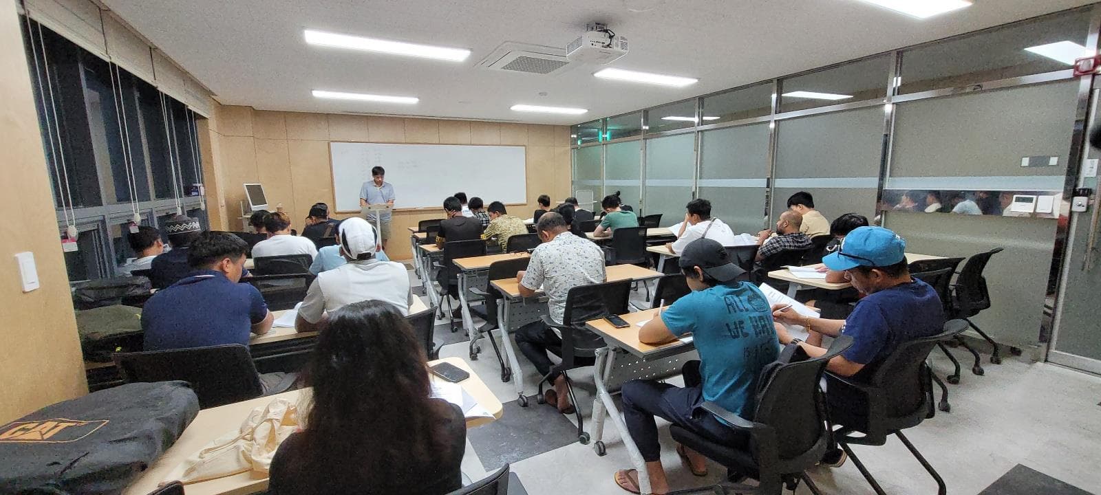 8월 한국어 초,중급,토픽 수업