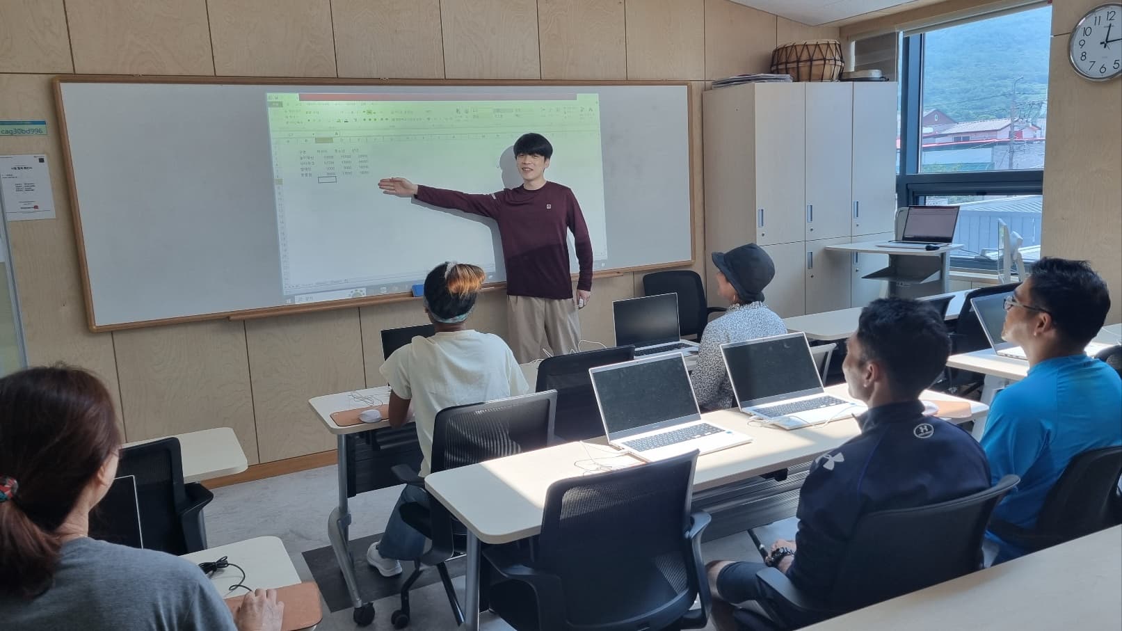 컴퓨터 수업 (매주 일요일)