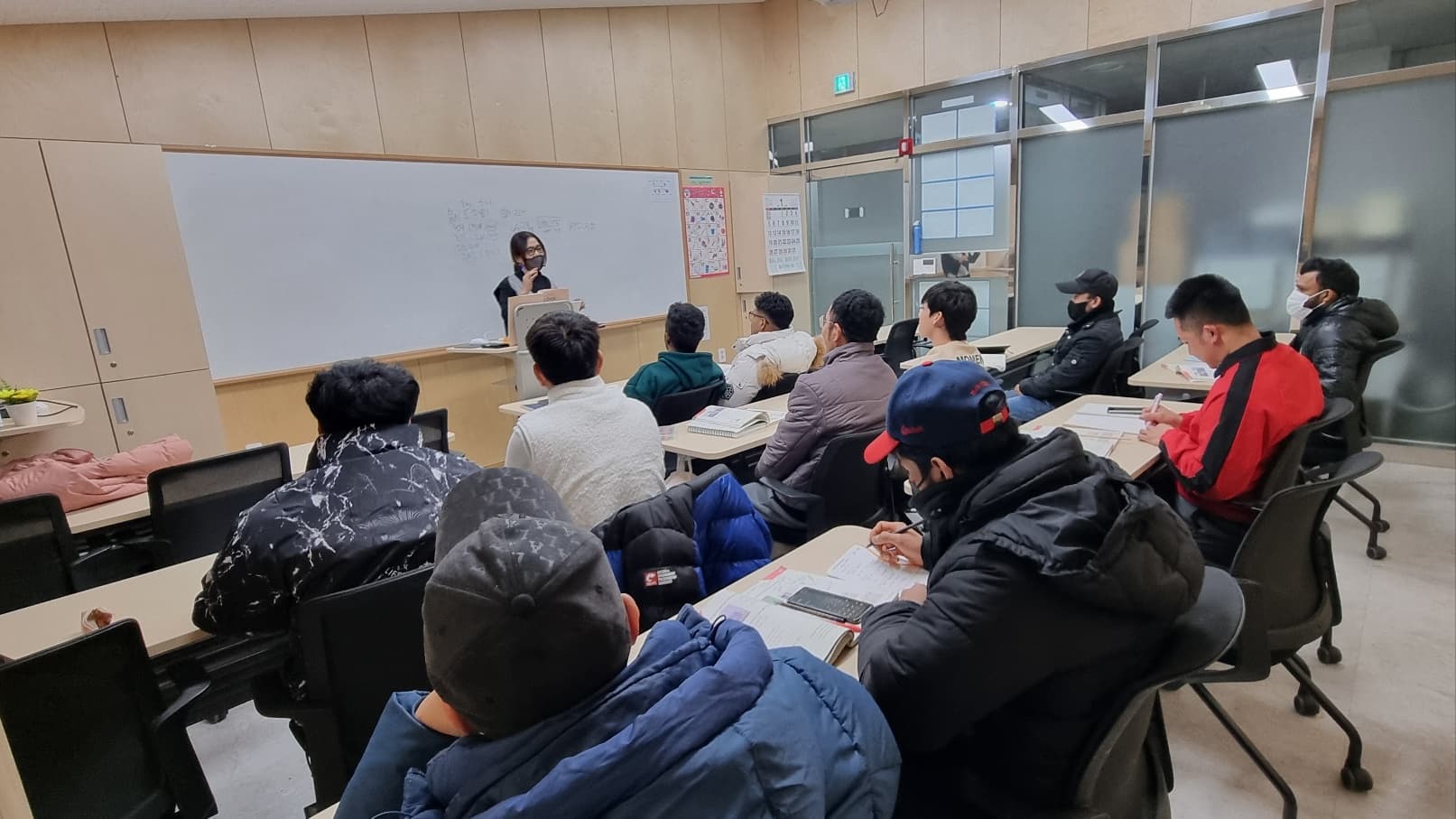 2025년 한국어 중급 수업