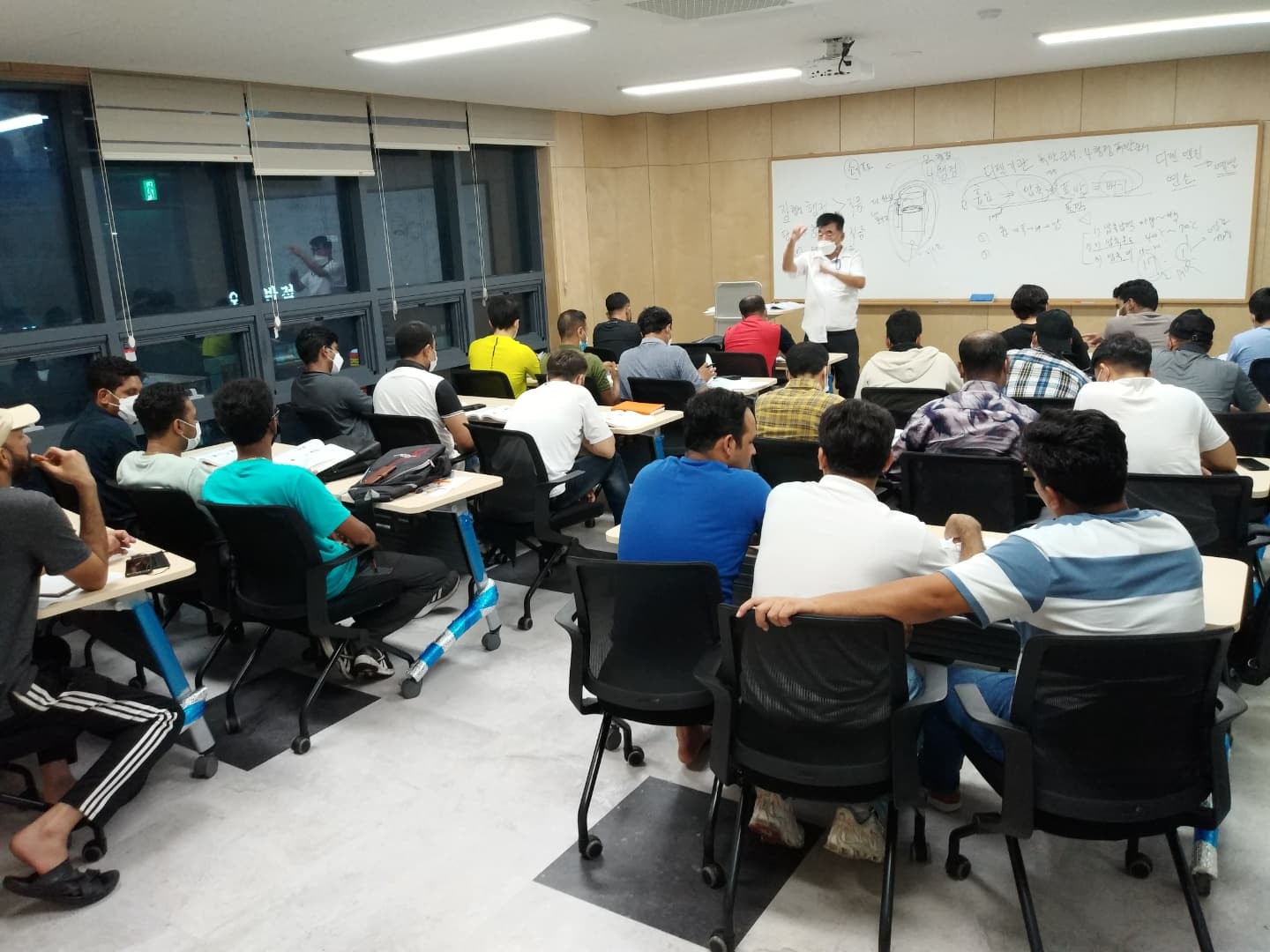 지게차 자격증 필기시험 교육