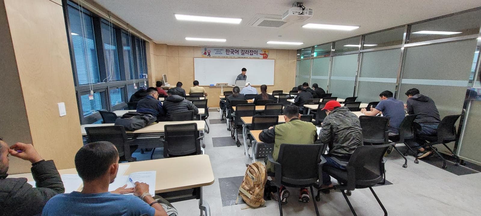 5월 한국어 길라잡이