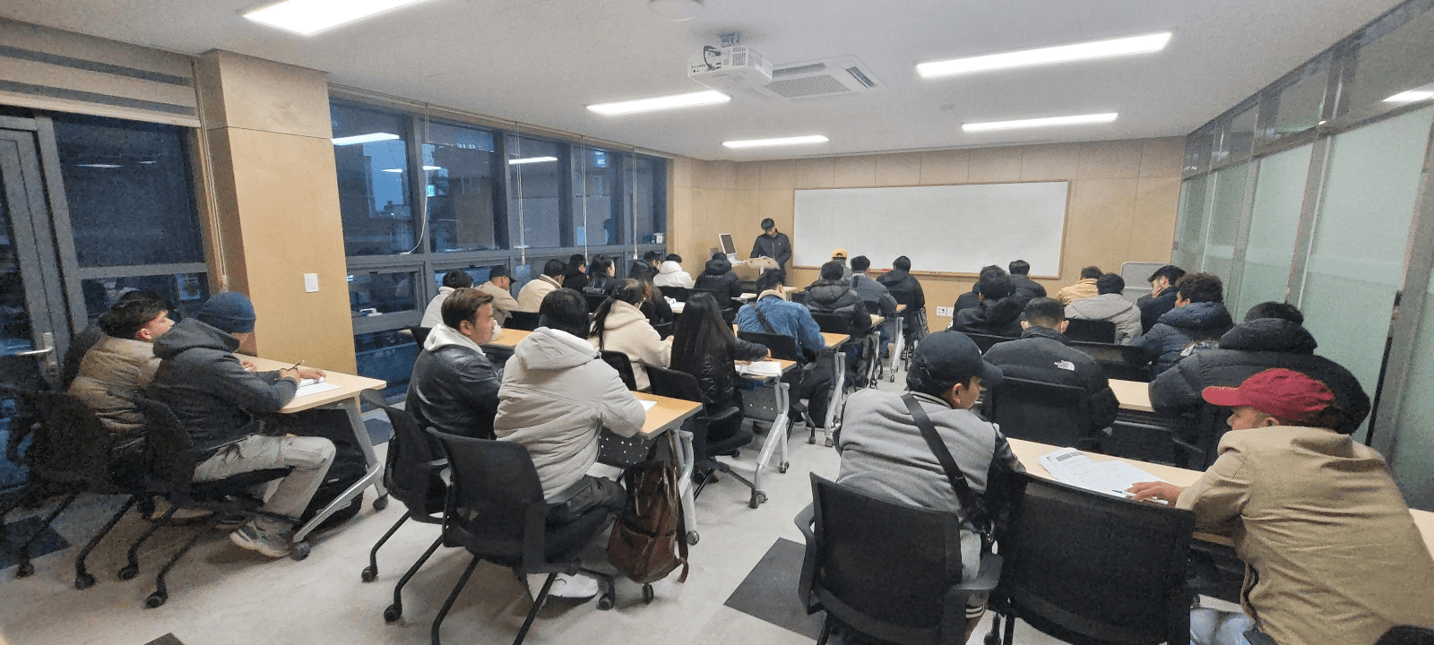 2월 한국어 초,중급,토픽